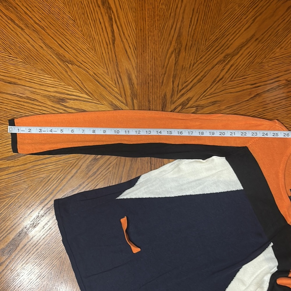 The Limited • Colorblock Pullover Sweater - Picture 4 of 4